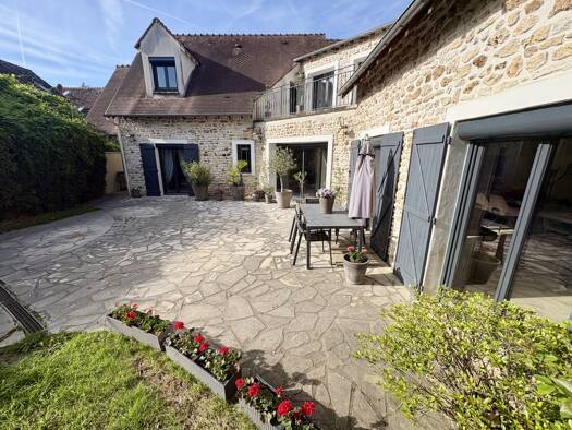 Maison de plain-pied à vendre 650 000 € 6 pièces 4 chambres 228 m² 465 m² de terrain Cély 77930