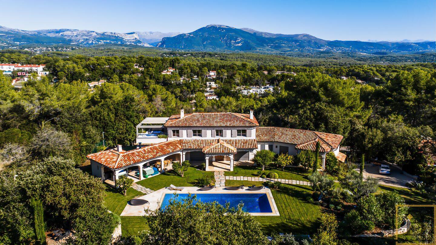 Maison 9 pièces 403 m² · à Valbonne · 403 m² · 6 300 000 €