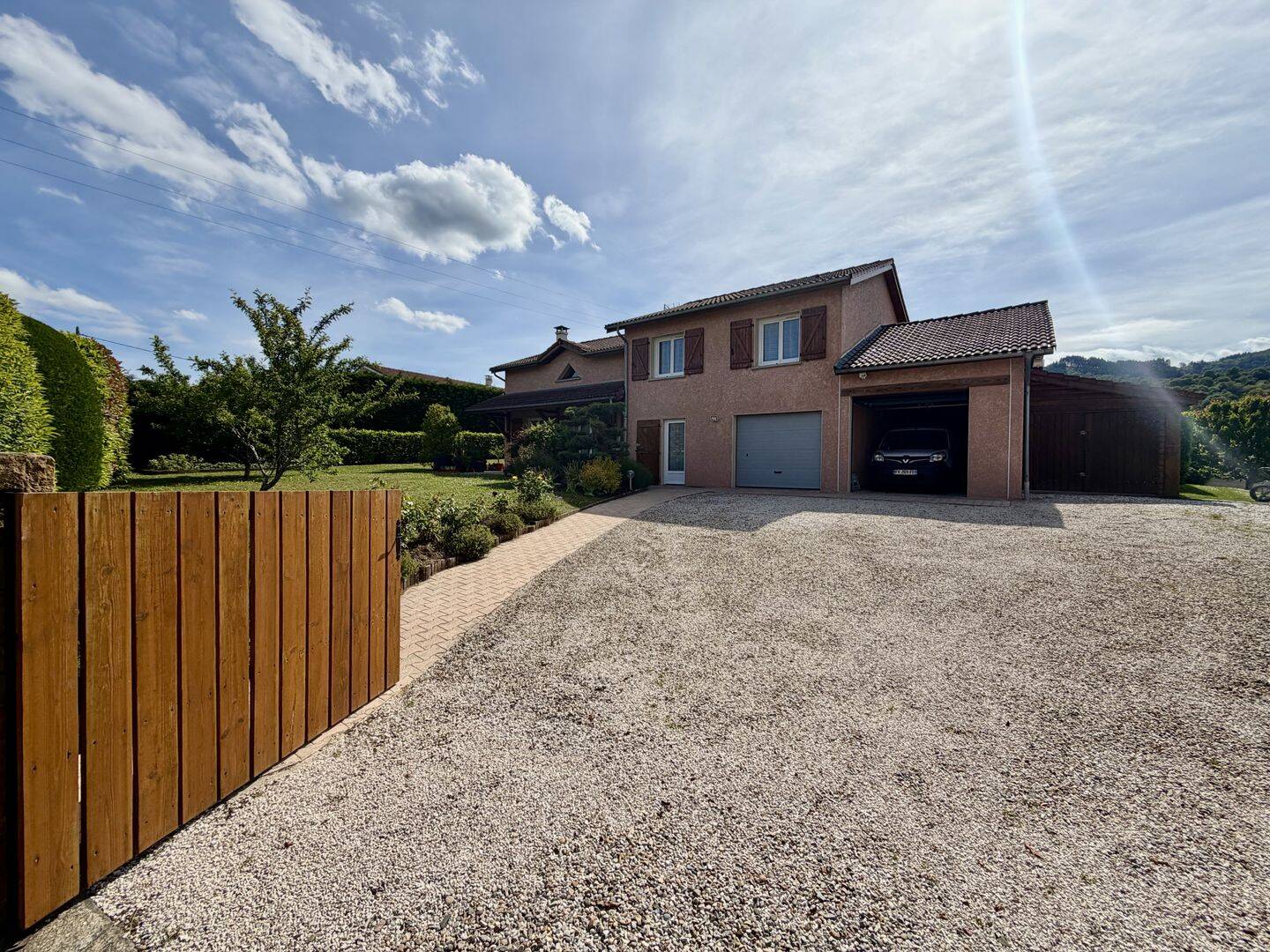 Maison 7 pièces 130 m² · à Vaux-en-Beaujolais · 130 m² · 349 000 €