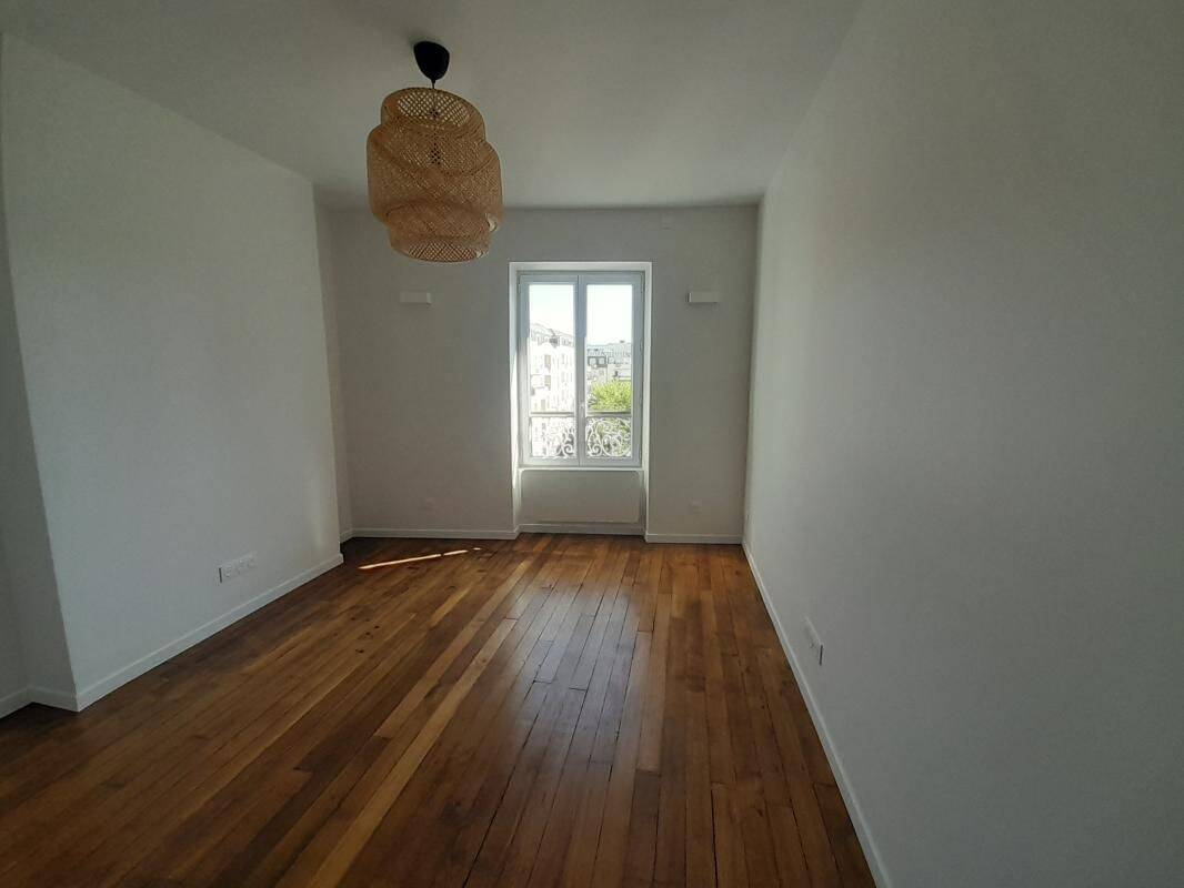 Appartement 3 pièces 47 m² · à Courbevoie · 47 m² · 1 390 €