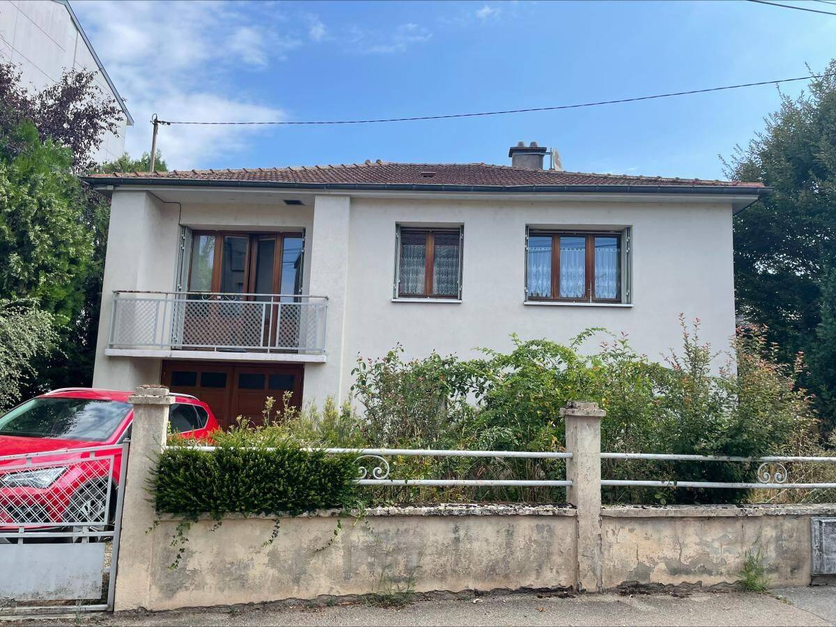 Maison 5 pièces 111 m² · à Bourg-en-Bresse · 111 m² · 235 000 €