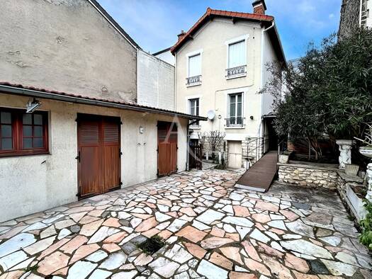 Maison à vendre 495 000 € 6 pièces 3 chambres 147 m² 248 m² de terrain Coteau-Malassis Vitry-sur-Seine 94400