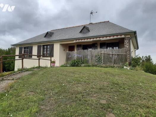 Maison à vendre 182 625 € 5 pièces 4 chambres 120 m² 3 490 m² de terrain Morannes-sur-Sarthe 49640