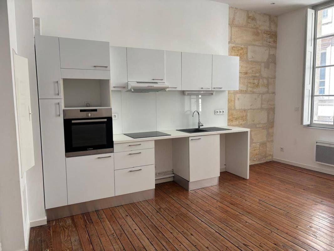 Appartement 3 pièces 68 m² · à Bordeaux · 67,9 m² · 1 205 €