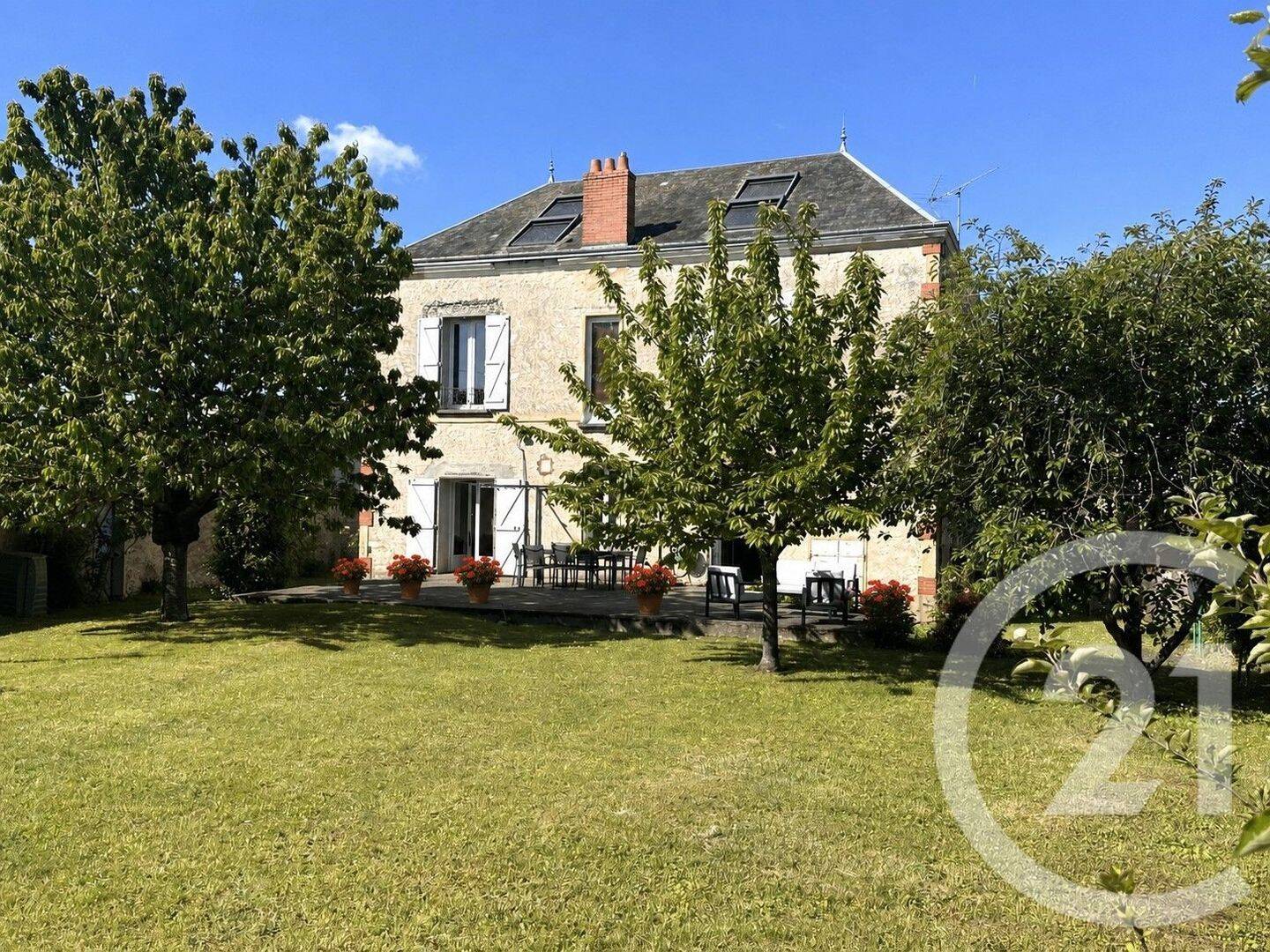 Maison 7 pièces 176 m² · à Angerville · 176 m² · 345 000 €