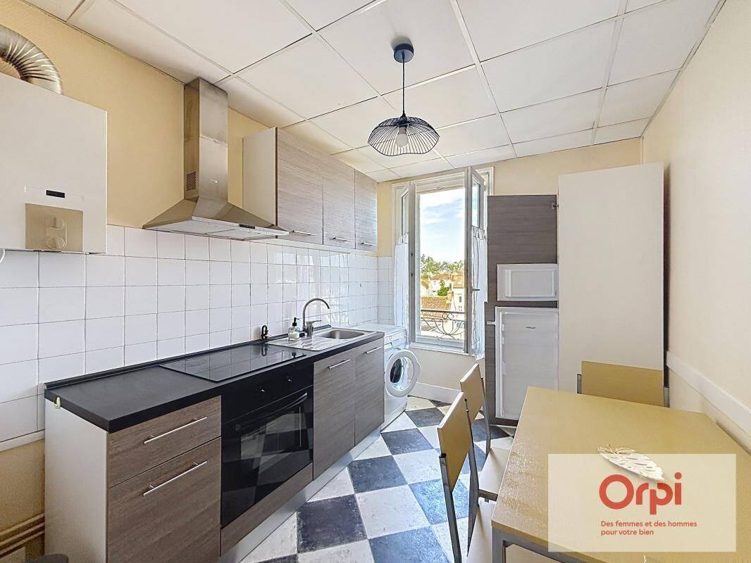 Appartement 2 pièces 39 m² · à Montluçon · 39,4 m² · 385 €