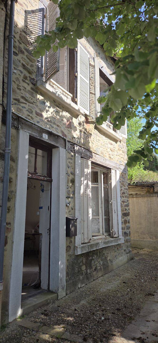 Maison 3 pièces 100 m² · à Lubersac · 100 m² · 38 000 €