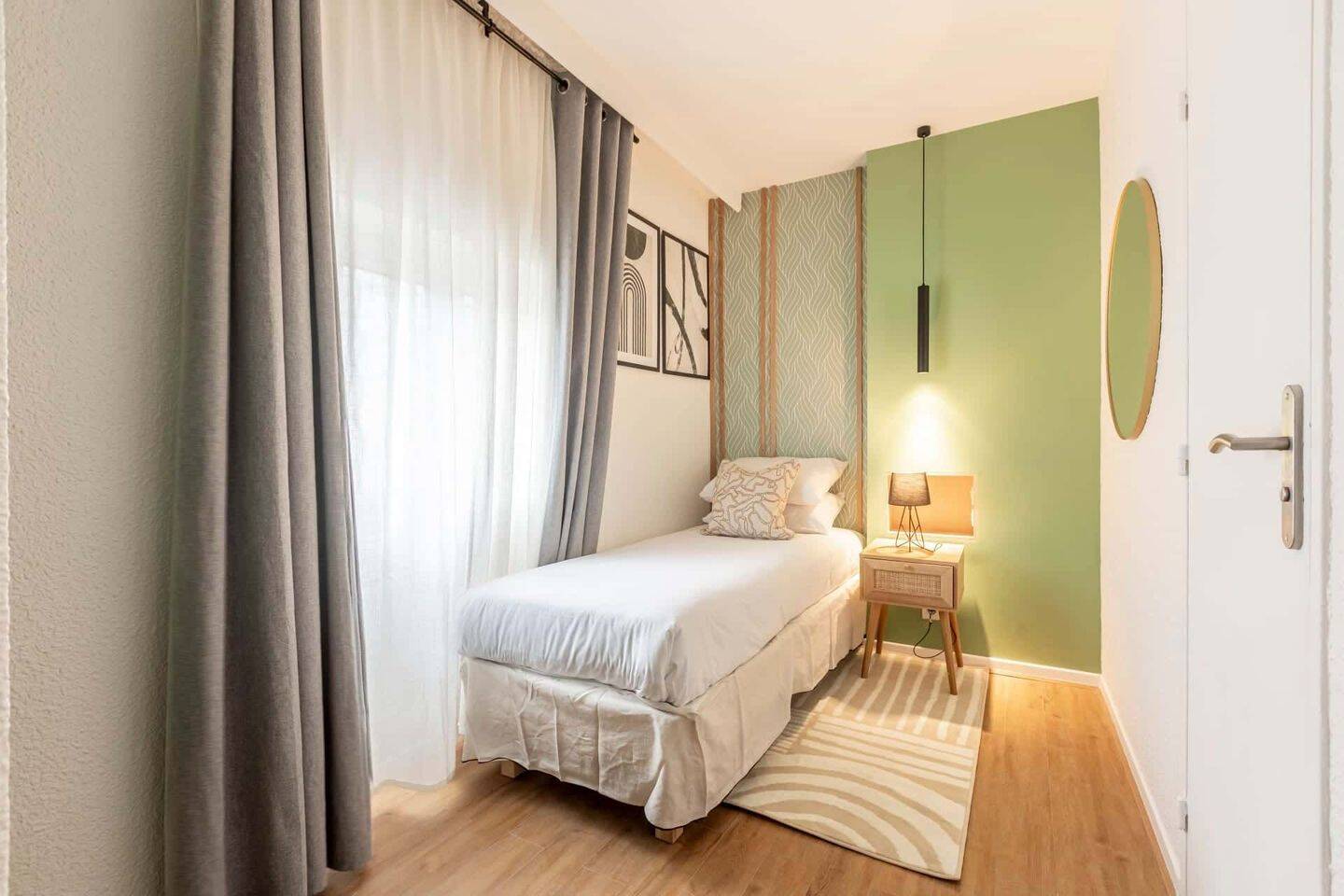 Appartement 1 pièce 12 m² · à Paris 11ème Arrondissement · 12 m² · 5 492 €/mois