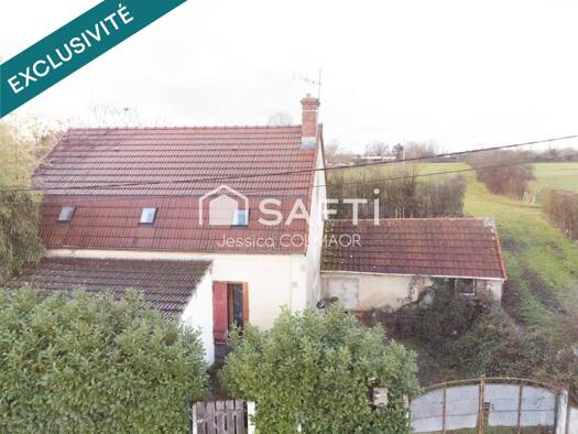 Maison à vendre 74 000 € 6 pièces 5 chambres 137 m² 1 296 m² de terrain Lucenay-lès-Aix 58380