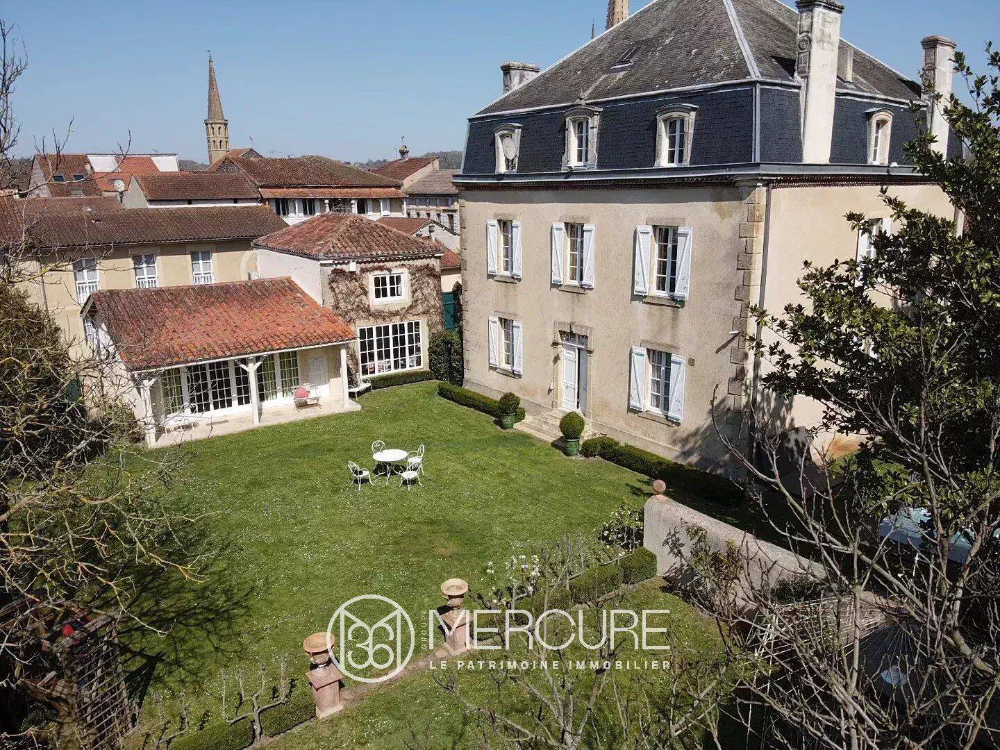 Maison 7 pièces 350 m² · à Marciac · 350 m² · 595 000 €