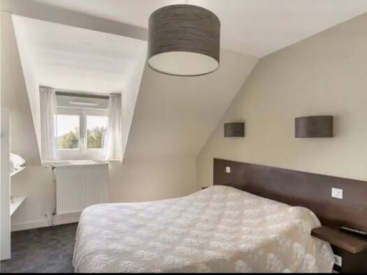 Immeuble à vendre 836 600 € 2 000 m² Kergoallou Plabennec 29860