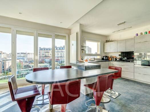 Appartement à vendre 1 050 000 € 6 pièces 3 chambres 156 m² Étage 3/3 Saint Nicolas Maisons-Laffitte 78600