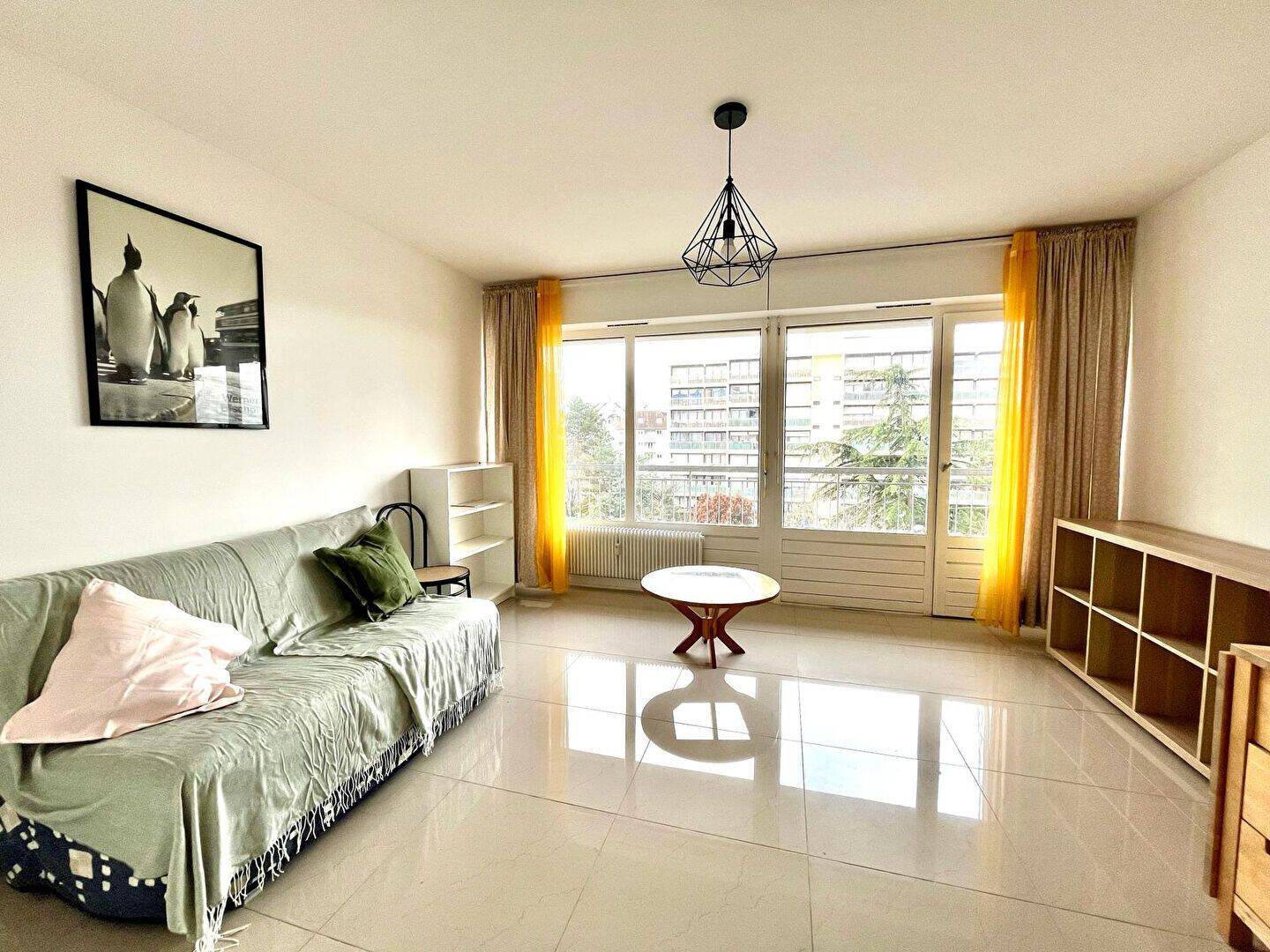 Appartement 1 pièce 25 m² · à Ambilly · 24,8 m² · 815 €/mois