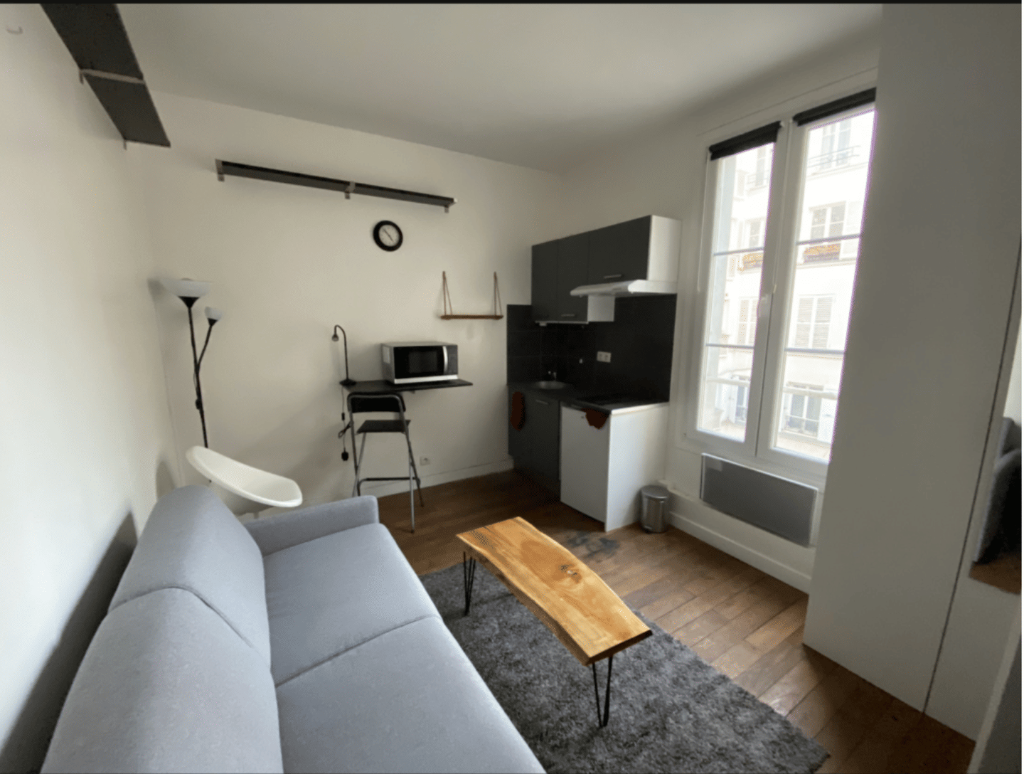 Appartement 1 pièce 17 m² · à Paris 18ème Arrondissement · 16,5 m² · 815 €