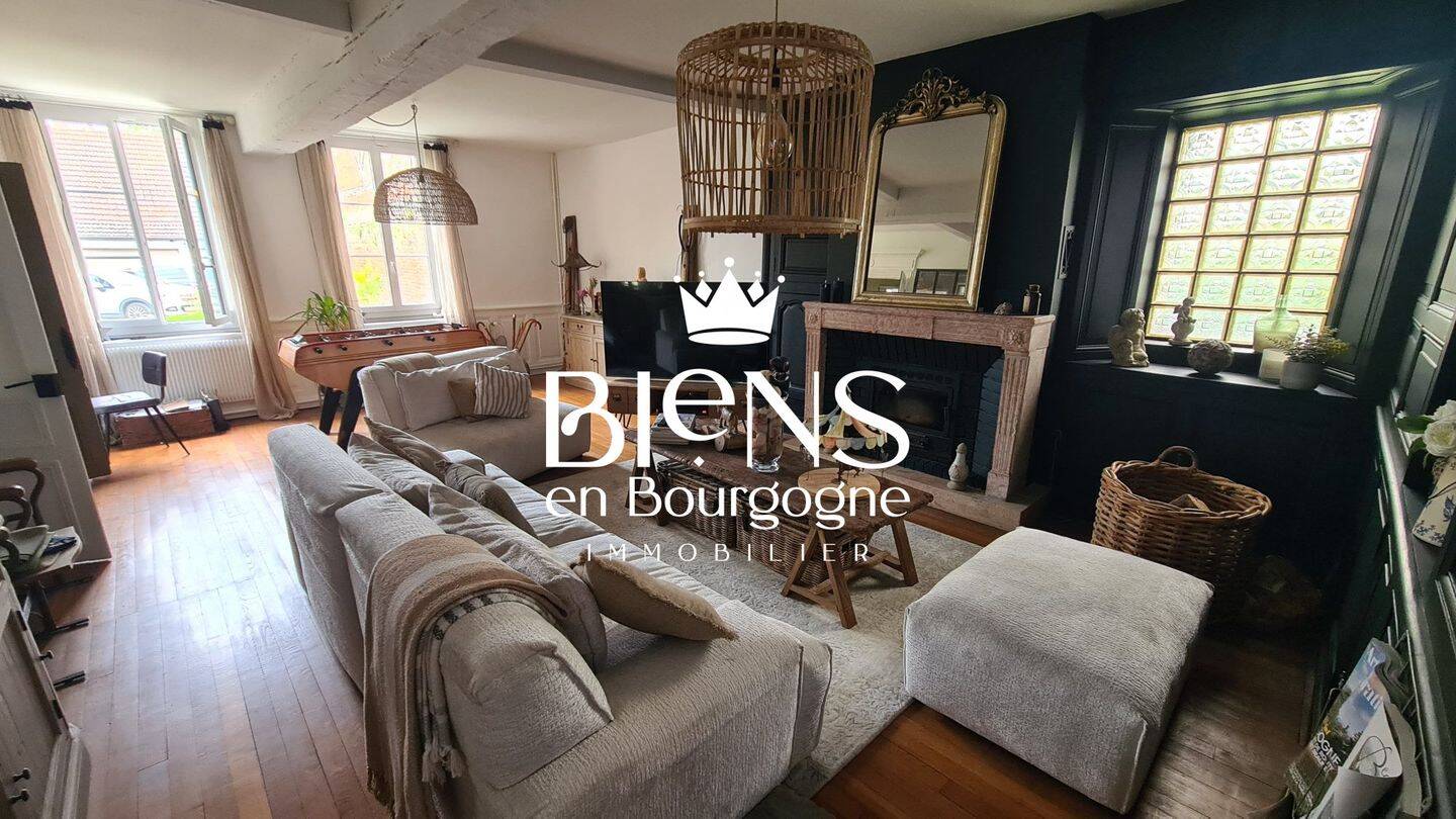 Maison 8 pièces 259 m² · à Seurre · 259 m² · 399 000 €