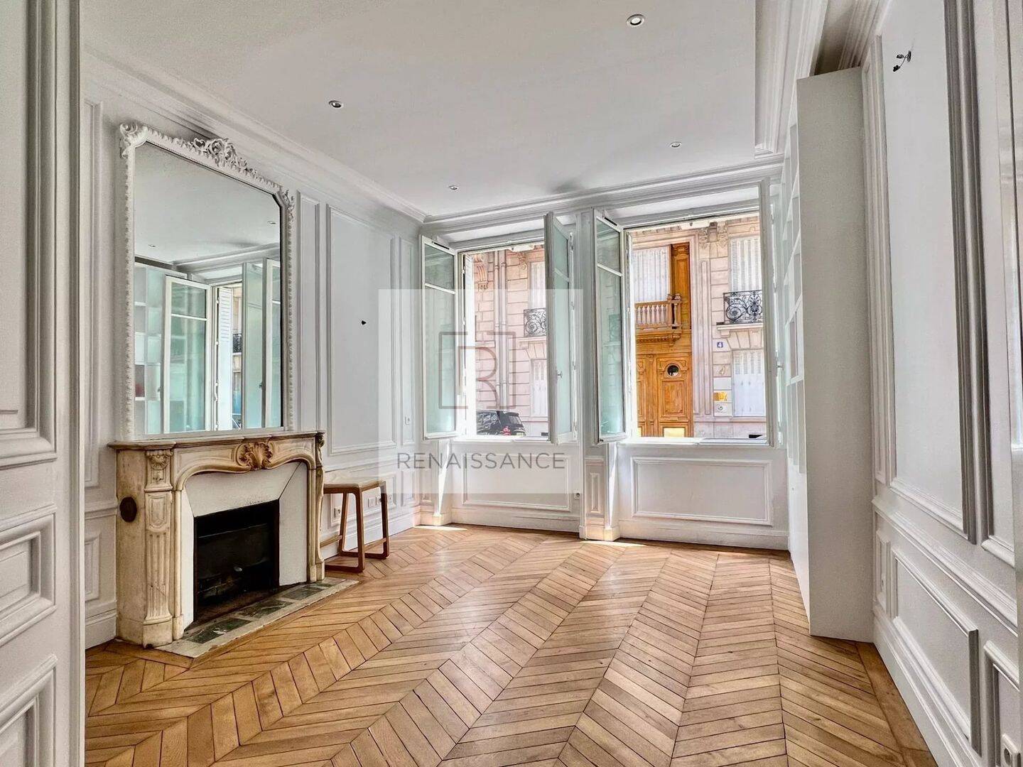 Appartement 4 pièces 73 m² · à Paris 8ème Arrondissement · 73,2 m² · 995 000 €