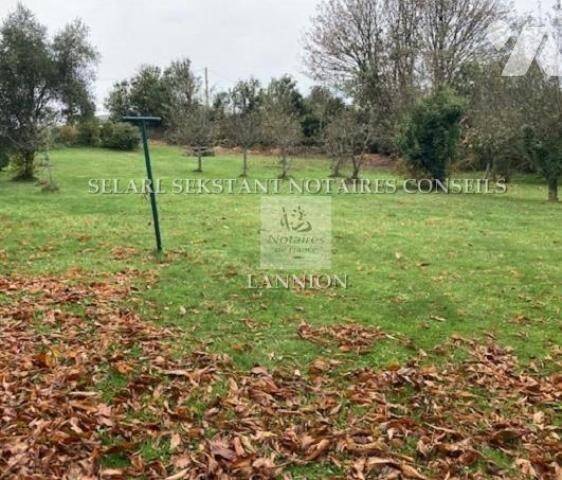 Terrain de 700 m² à Trébeurden - photo 2