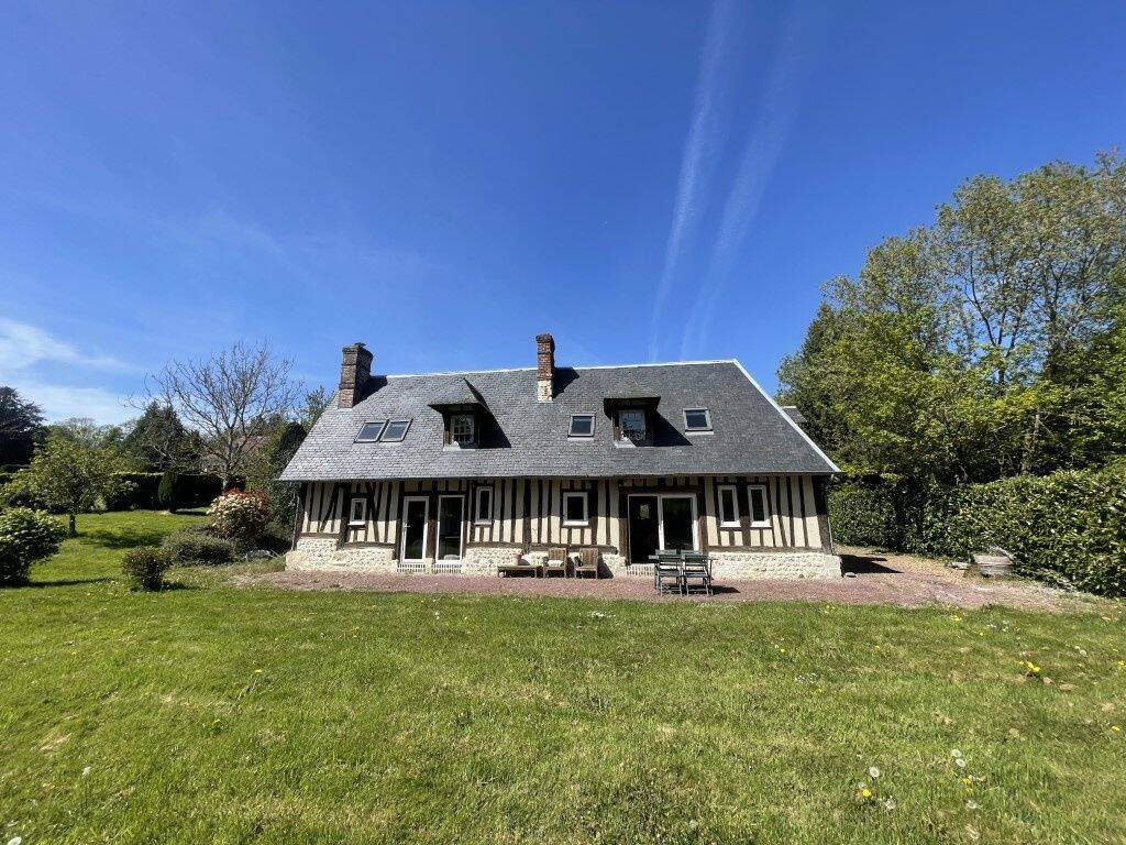 Maison 5 pièces 130 m² · à Lisieux · 130 m² · 381 000 €