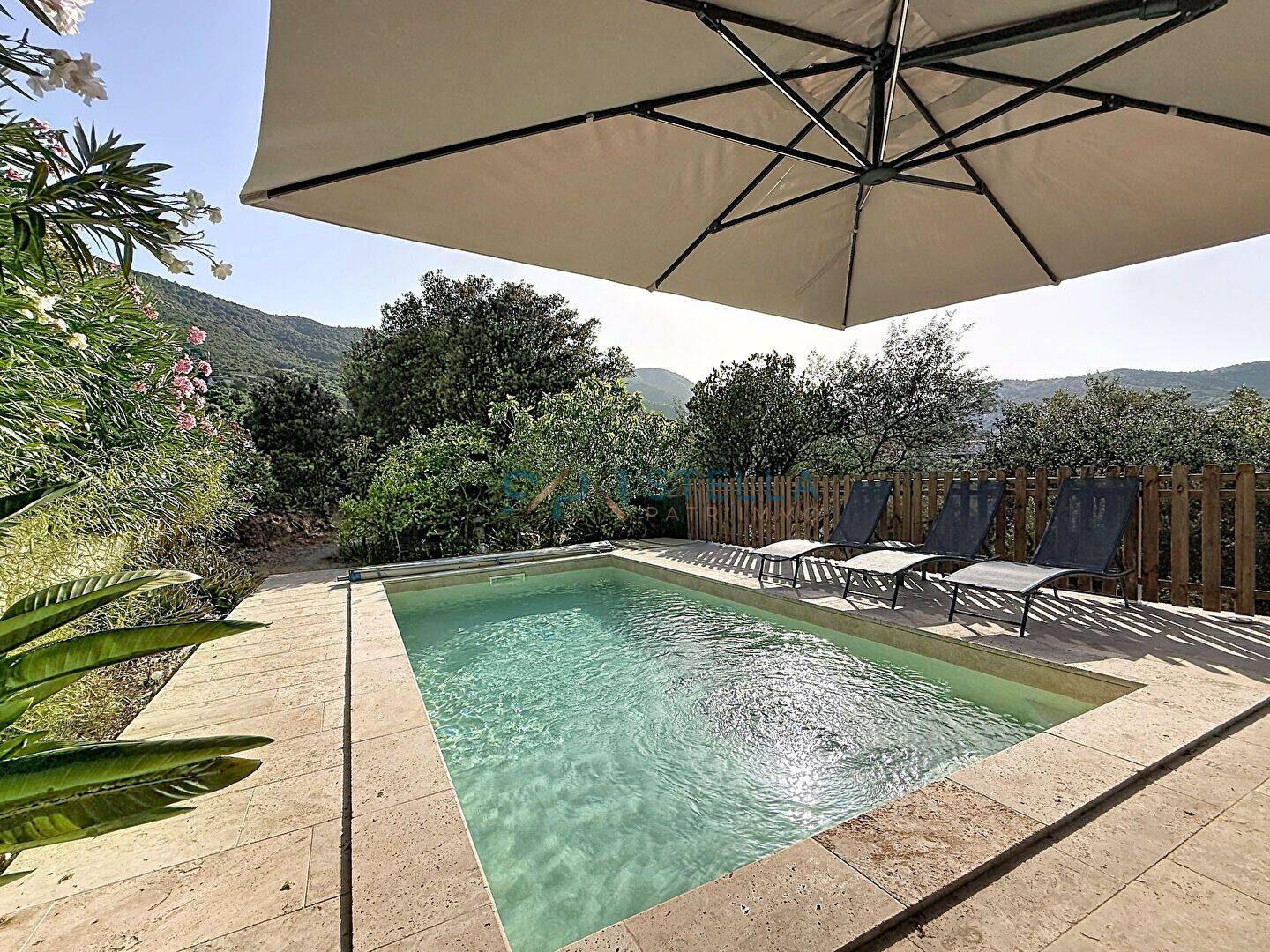 Maison 7 pièces 169 m² · à Alata · 169 m² · 630 000 €
