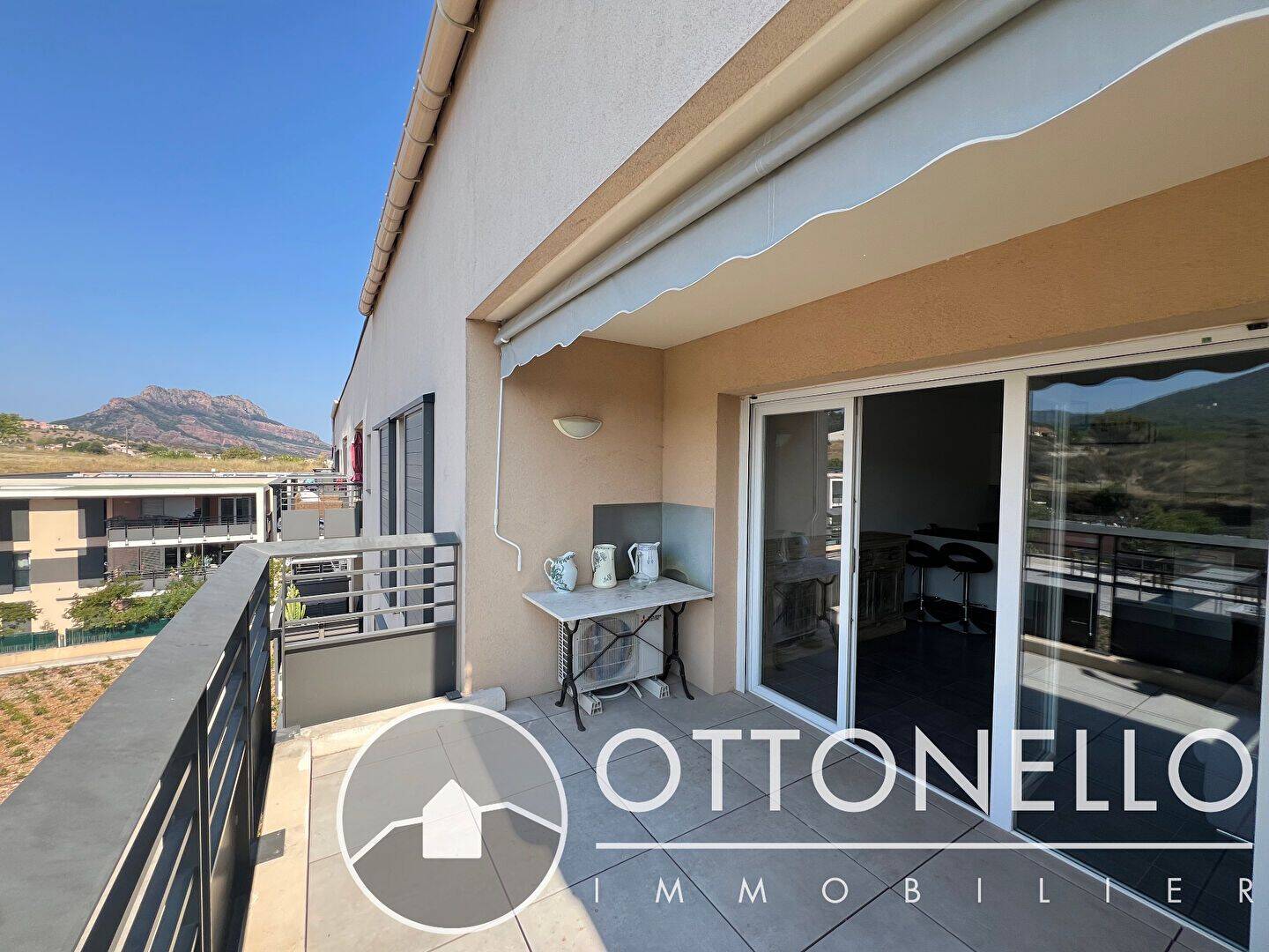 Appartement 2 pièces 50 m² · à Roquebrune-sur-Argens · 50 m² · 860 €