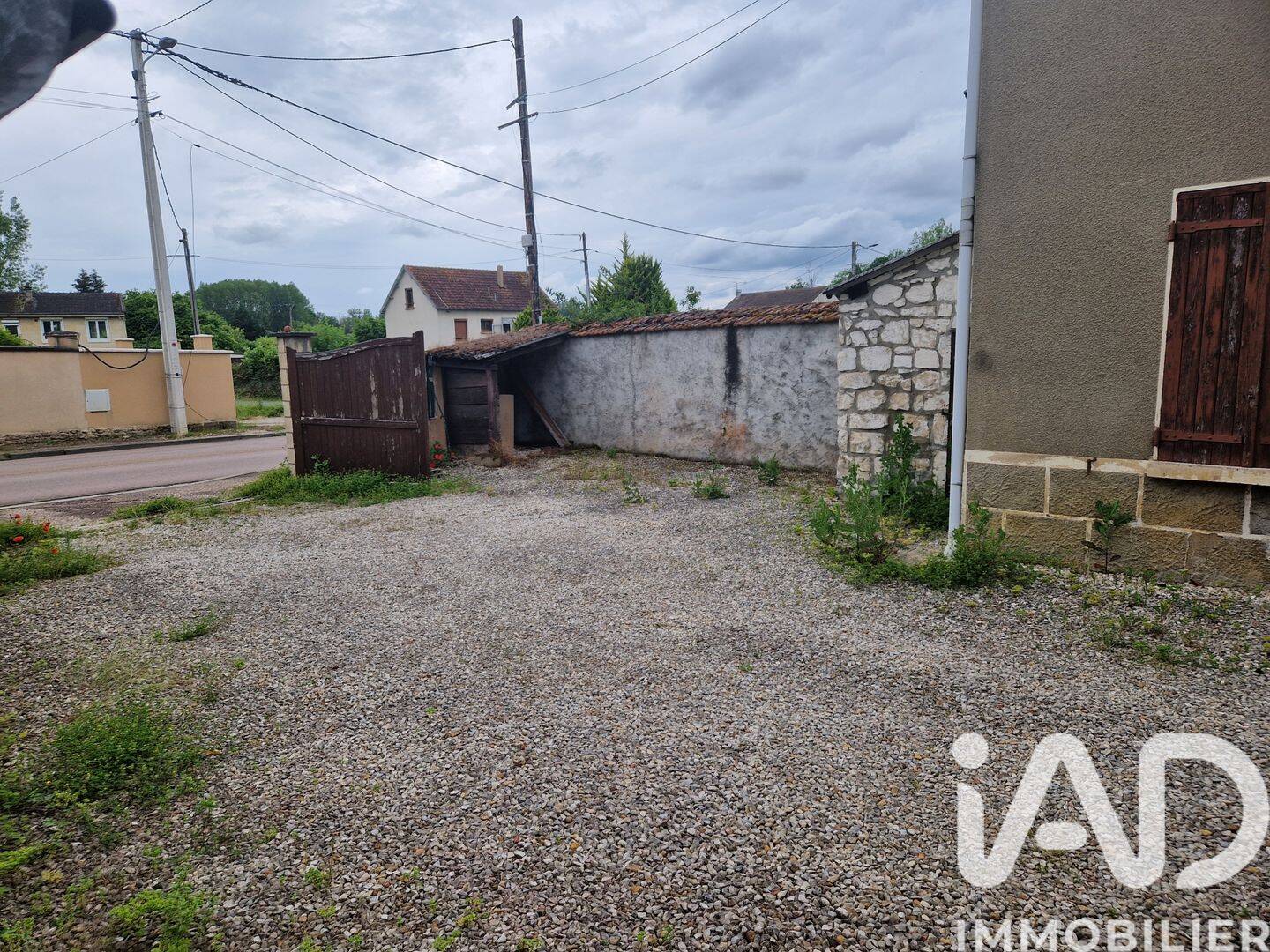 Maison 4 pièces 93 m² · à Saint-Florentin · 93 m² · 69 000 €