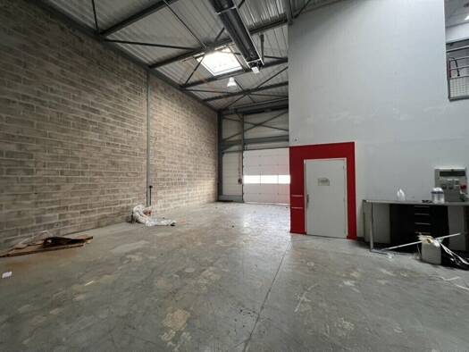 Local d'activités à louer 1 447 € 179 m² d'espace de stockage Argentine Beauvais 60000