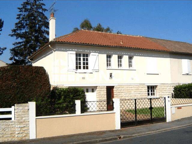 Maison 5 pièces 101 m² · à Poitiers · 100,9 m² · 746 €/mois
