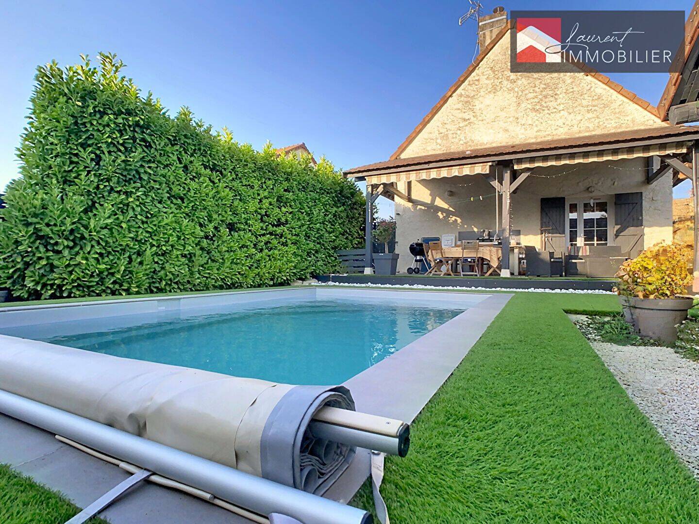 Maison 6 pièces 148 m² · à Épervans · 148 m² · 288 000 €
