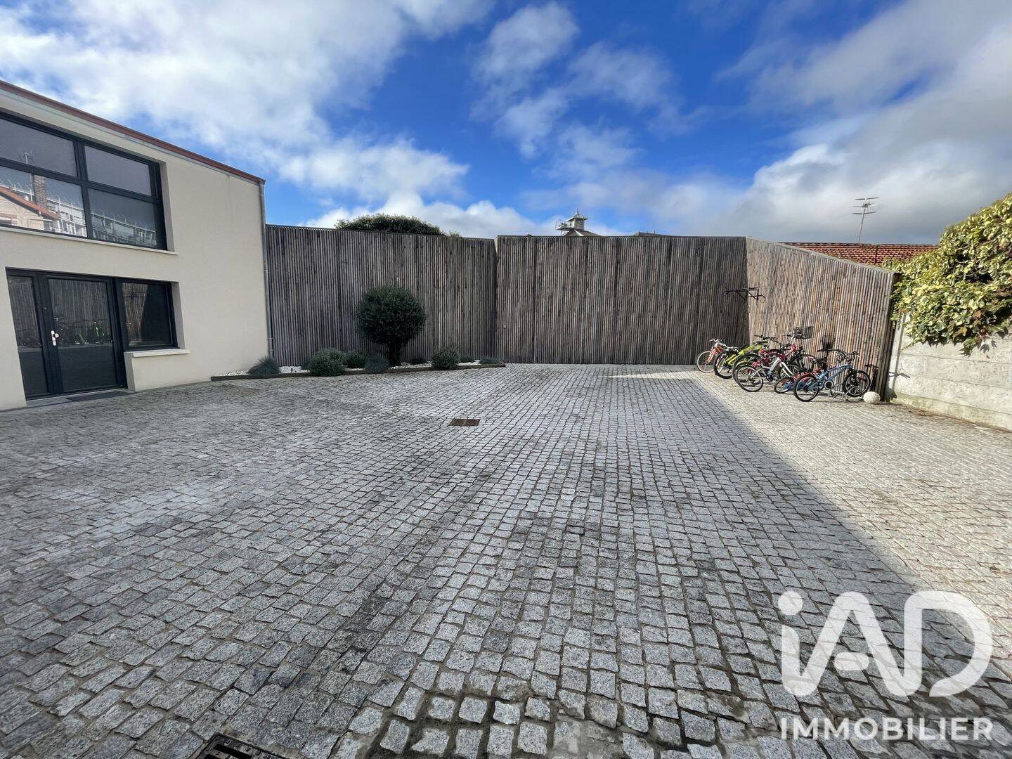 Appartement 3 pièces 77 m² · à Saint-Maur-des-Fossés · 77,3 m² · 1 880 €