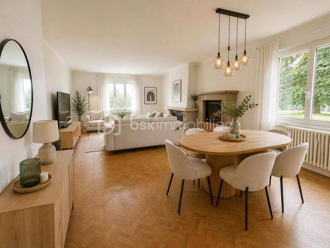 Maison 7 pièces 188 m² · à Montblanc · 188 m² · 350 000 €