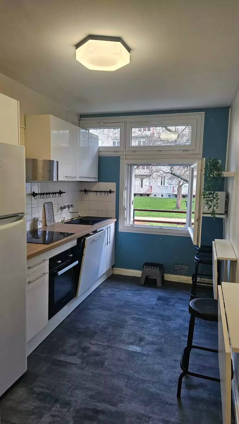 6 pièces 94 m² · à Rennes · 94 m² · 395 €