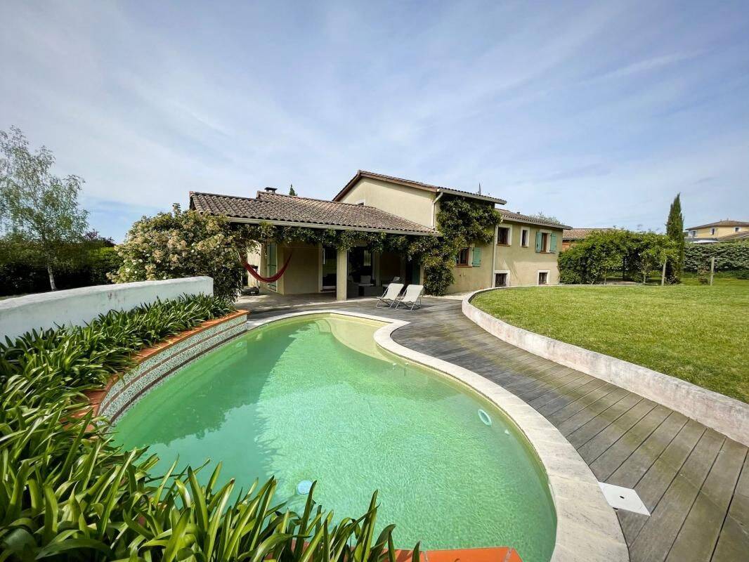 Maison 5 pièces 157 m² · à Lasserre-Pradère · 157 m² · 390 000 €