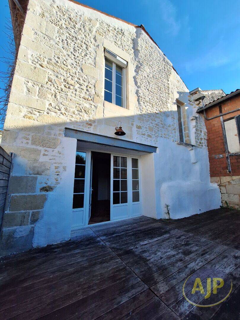 Maison 5 pièces 166 m² · à Pons · 166,1 m² · 860 €/mois