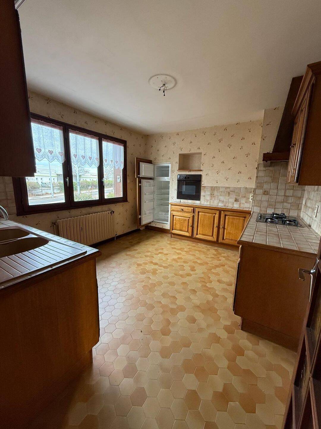 Appartement 4 pièces 100 m² · à Mions · 100 m² · 250 000 €