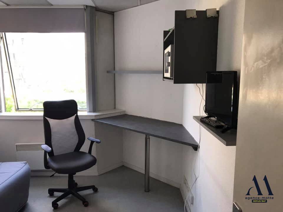 Appartement 1 pièce 15 m² · à Tours · 15 m² · 450 €
