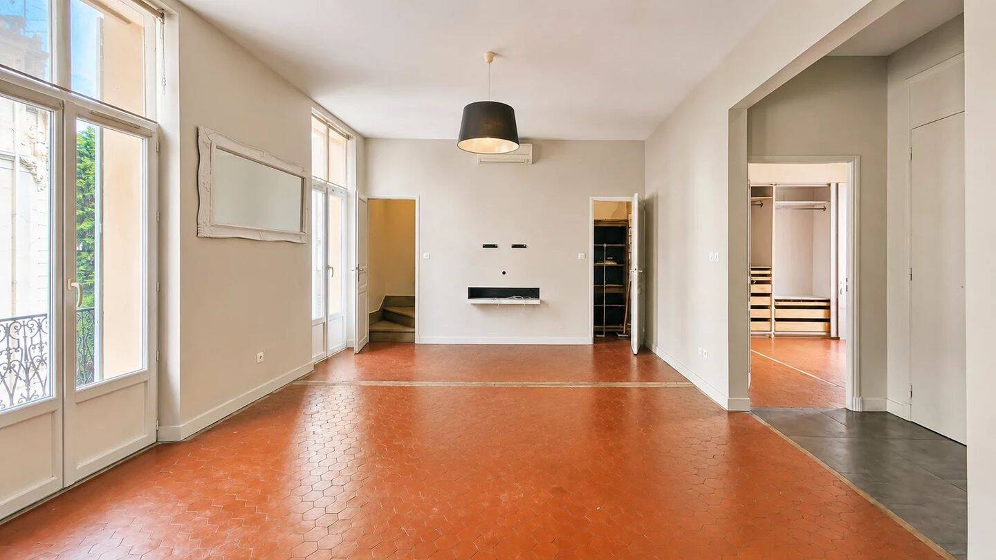 Appartement 5 pièces 98 m² · à Cannes · 97,9 m² · 1 977 €/mois