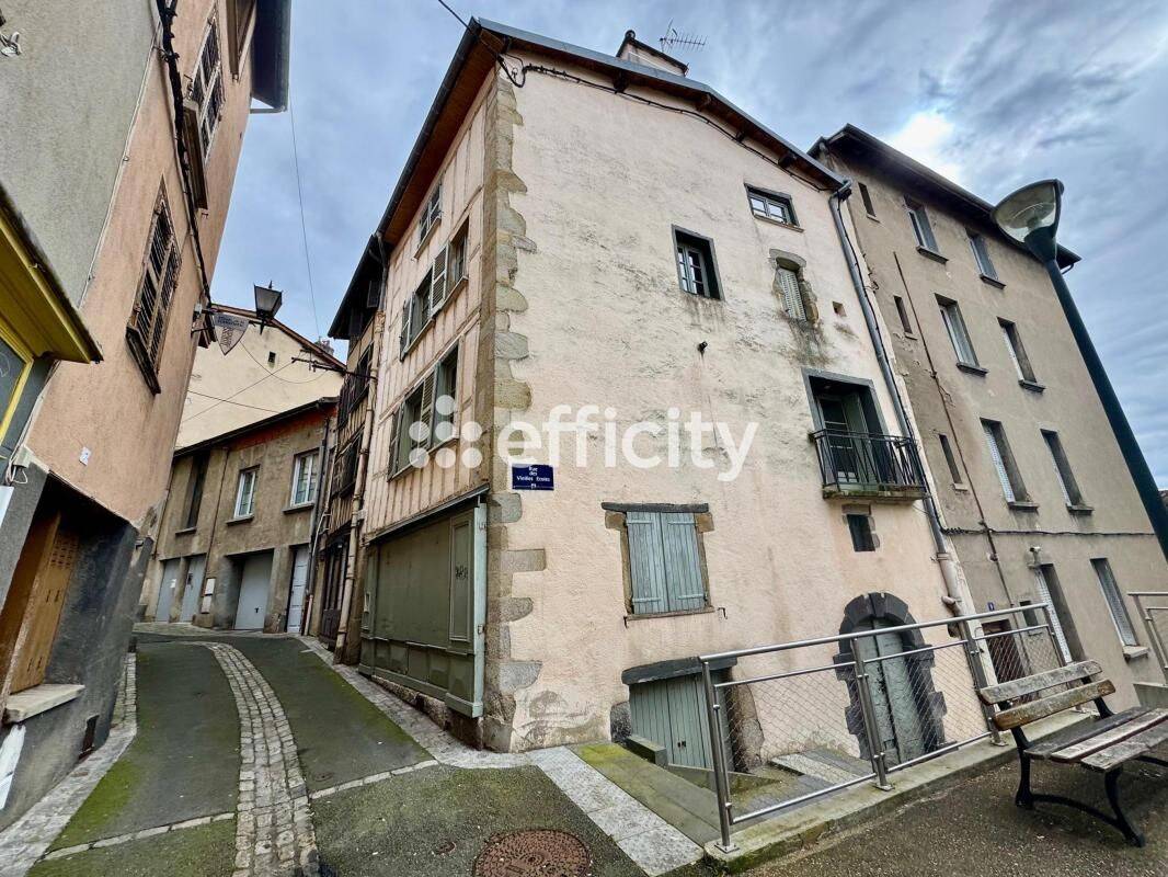 Maison 6 pièces 105 m² · à Thiers · 105 m² · 45 000 €