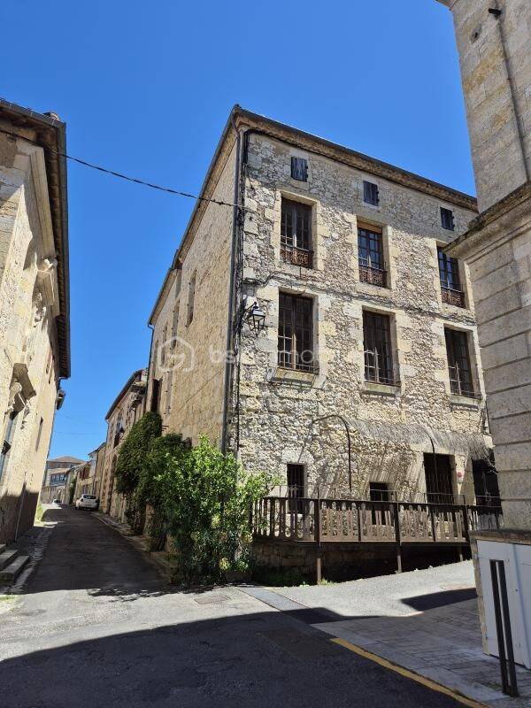 Maison 15 pièces 330 m² · à Lectoure · 330 m² · 199 500 €