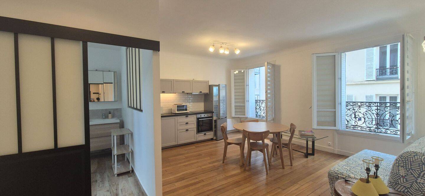 Appartement 2 pièces 45 m² · à Paris 18ème Arrondissement · 45 m² · 1 460 €