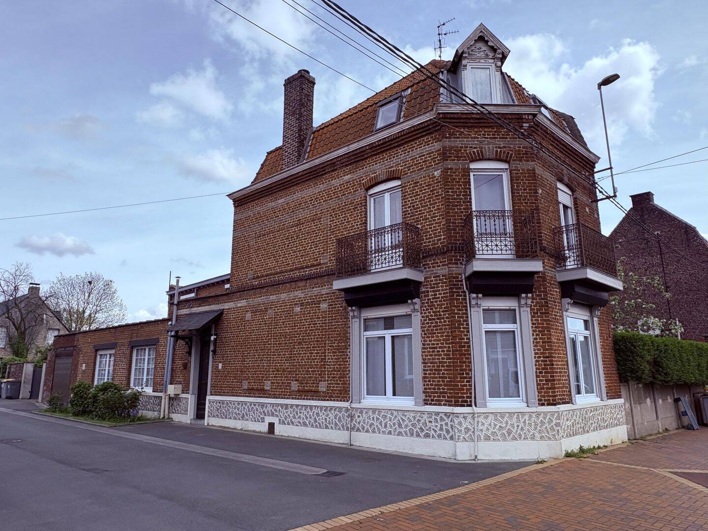 Maison 6 pièces 191 m² · à Lys-lez-Lannoy · 191 m² · 419 000 €