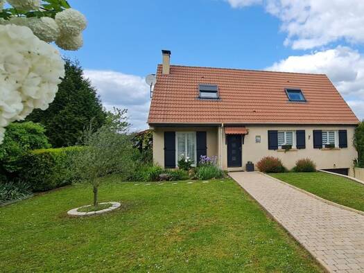 Maison à vendre 330 750 € 6 pièces 5 chambres 133 m² 1 176 m² de terrain Marolles-sur-Seine 77130