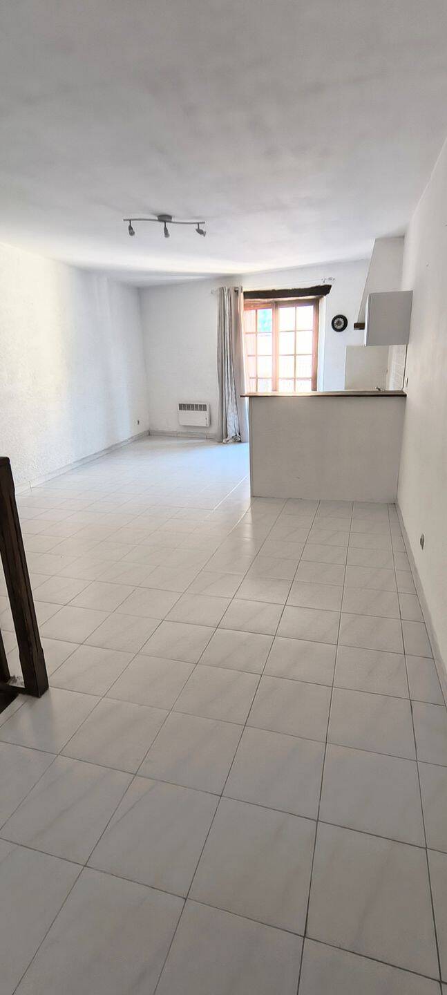 Appartement 2 pièces 56 m² · à Saint-Martin-de-Londres · 56,2 m² · 499 €