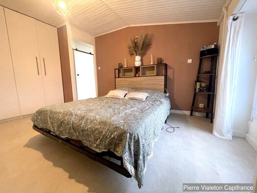 Duplex à vendre 170 000 € 4 pièces 3 chambres 110 m² Étage 1/2 Izieux-La Varizelle-La Chabure-Le Creux Saint-Chamond 42400