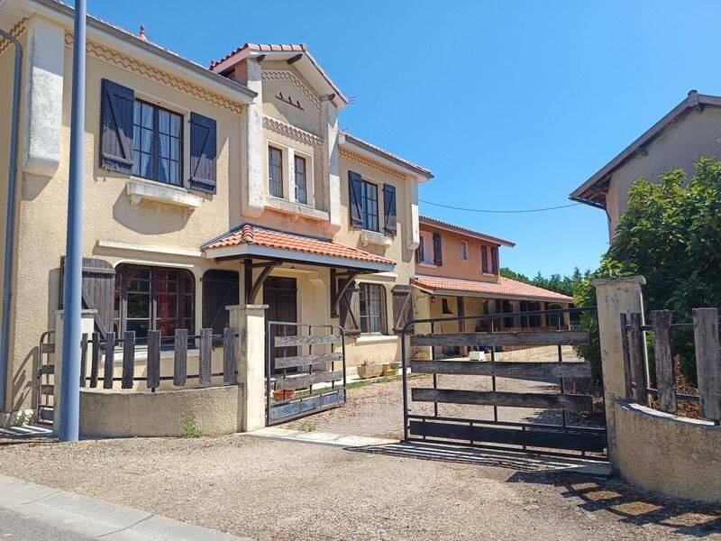 Maison 12 pièces 296 m² · à Aire-sur-l'Adour · 296 m² · 311 000 €