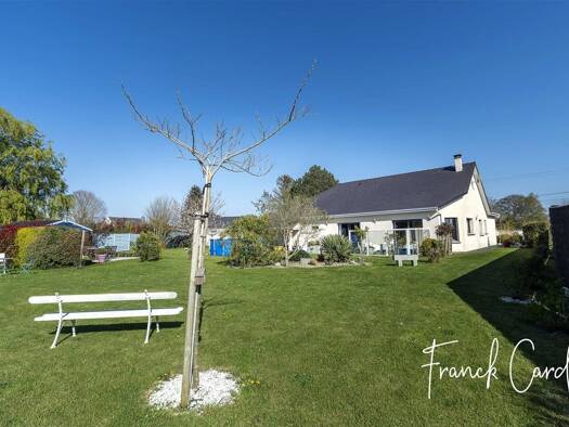 Maison à vendre 399 000 € 8 pièces 3 chambres 159 m² 1 689 m² de terrain Luneray 76810