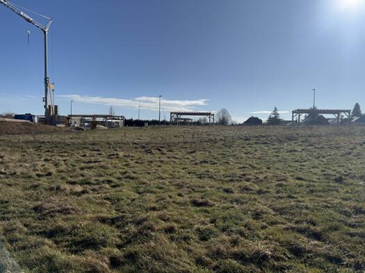 Terrain constructible à vendre 92 000 € 1 048 m² de terrain Luc-la-Primaube 12450