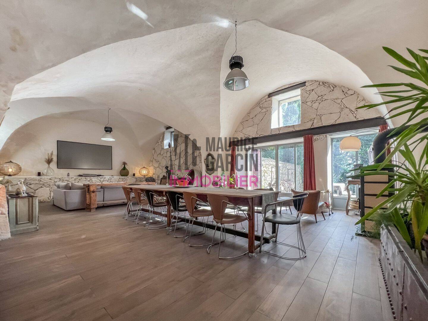 Maison 7 pièces 222 m² · à Sarrians · 222 m² · 410 000 €