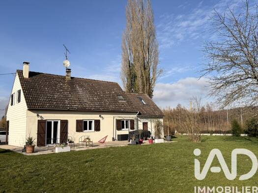 Maison à vendre 269 500 € 4 pièces 3 chambres 111 m² 1 537 m² de terrain Balagny-sur-Thérain 60250