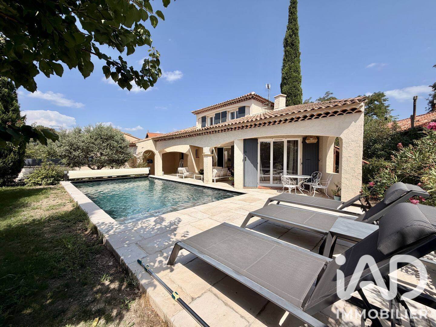 Maison 4 pièces 100 m² · à Vernègues · 100 m² · 480 000 €
