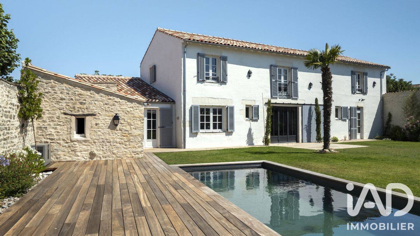 Maison 12 pièces 434 m² · à La Flotte · 434 m² · 3 142 000 €